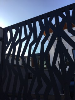 Alumínium kerítés dekor elemmel