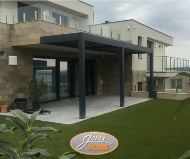 lamellás pergola antracit színben