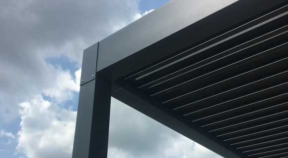 Tetőterasz fedés, lamellás pergolával